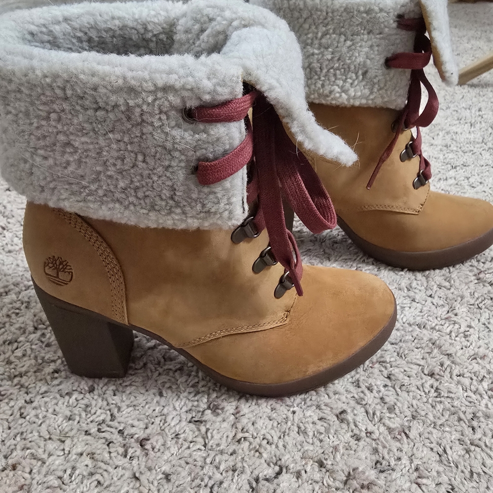 Timberland Women's Tan Heeled Boots